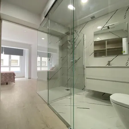 Apartamento En Avenida De Finisterre ア・コルーニャ